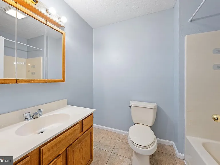 1019 Cricket Ln — Photo 18