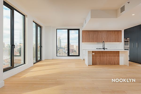 1st image of 224 W 124th St #1115