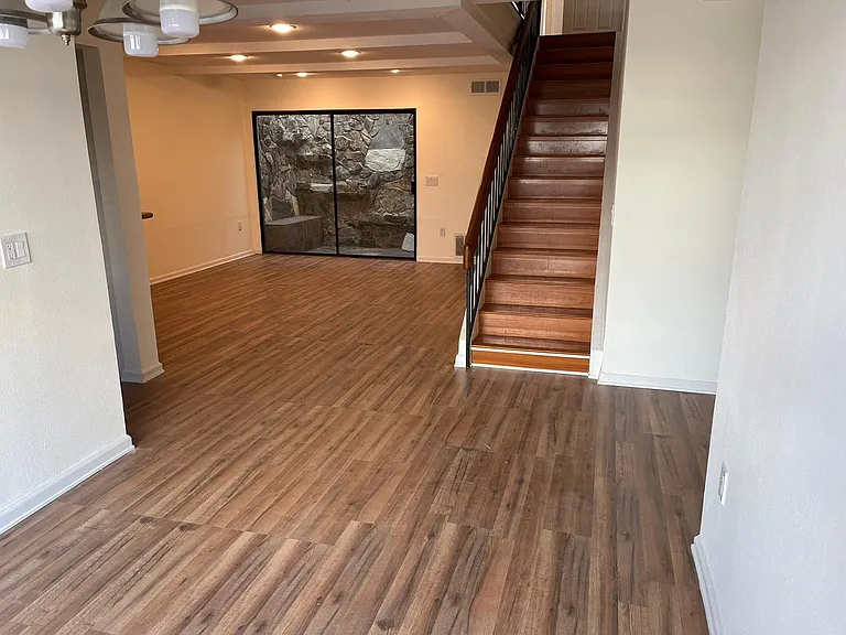 602 Lassen Ln #198 — Photo 9