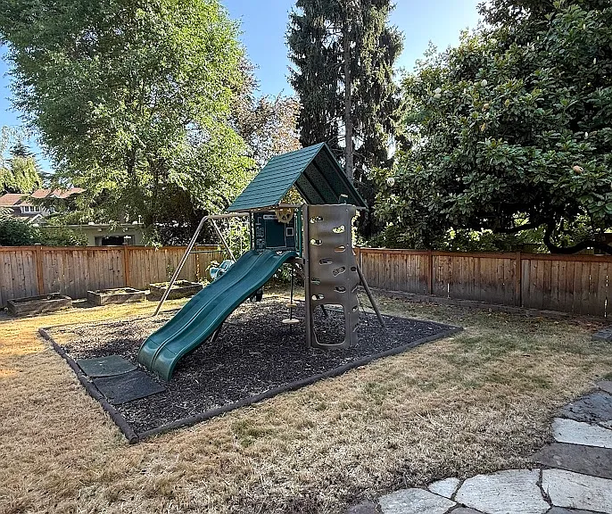 11049 SE 30th St — Photo 40