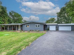 3245 N Lakeside Dr, Coal City, IL 60416