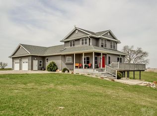 B 1747 220th St, State Center, IA 50247