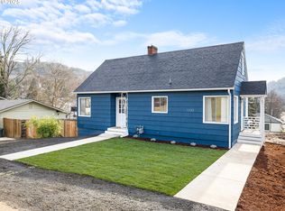 1123 NE Barager Ave, Roseburg, OR 97470