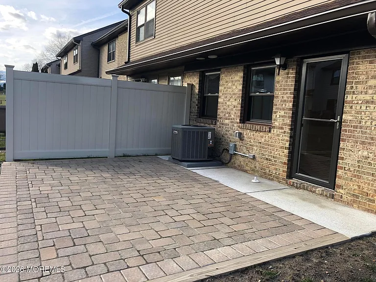 19 Village Green Way — Photo 17