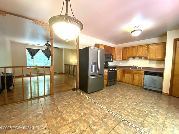 5th image of 2457 Nelson Dr