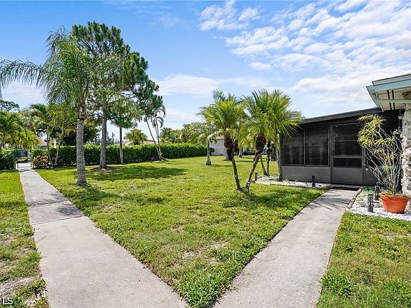 3rd image of 5848 Queen Elizabeth Way APT 1