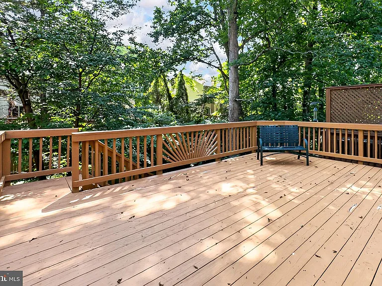 5719 Oakshore Ct — Photo 42