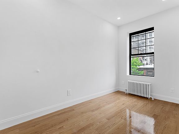 3rd image of 208 E 31st St APT 3F