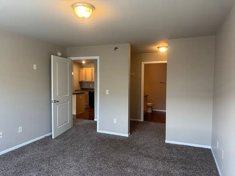 Aspen Trail Apartments — Photo 166