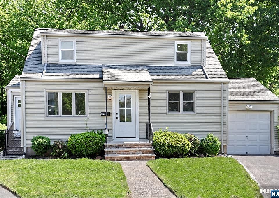 1st image of 20 Dojean Ct