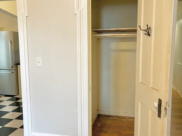 200 Burton St SE #2 — Photo 14