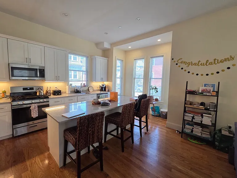 7 Sparhawk St #4 — Photo 2