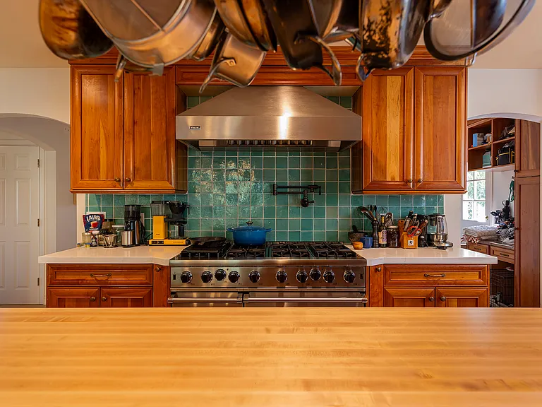 Loma Dr — Photo 3