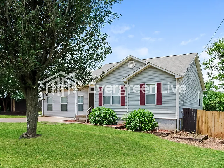 108 Carnegie Loop — Photo 2