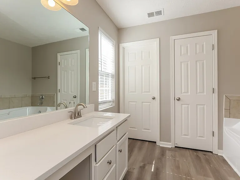 2561 Jordan Ridge Dr — Photo 14