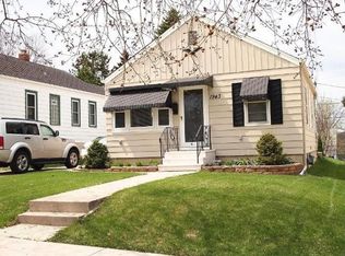 1943 S 97th St, West Allis, WI 53227