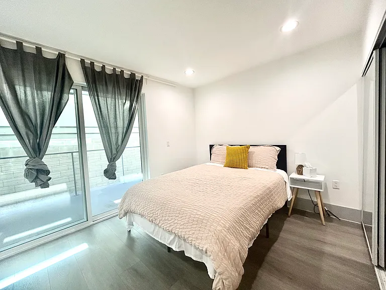 14954 Sherman Way #108 — Photo 6