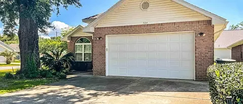 724 Ladner Dr — Photo 2