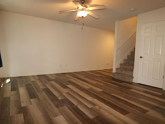 5th image of 2407 Deerfield Blvd