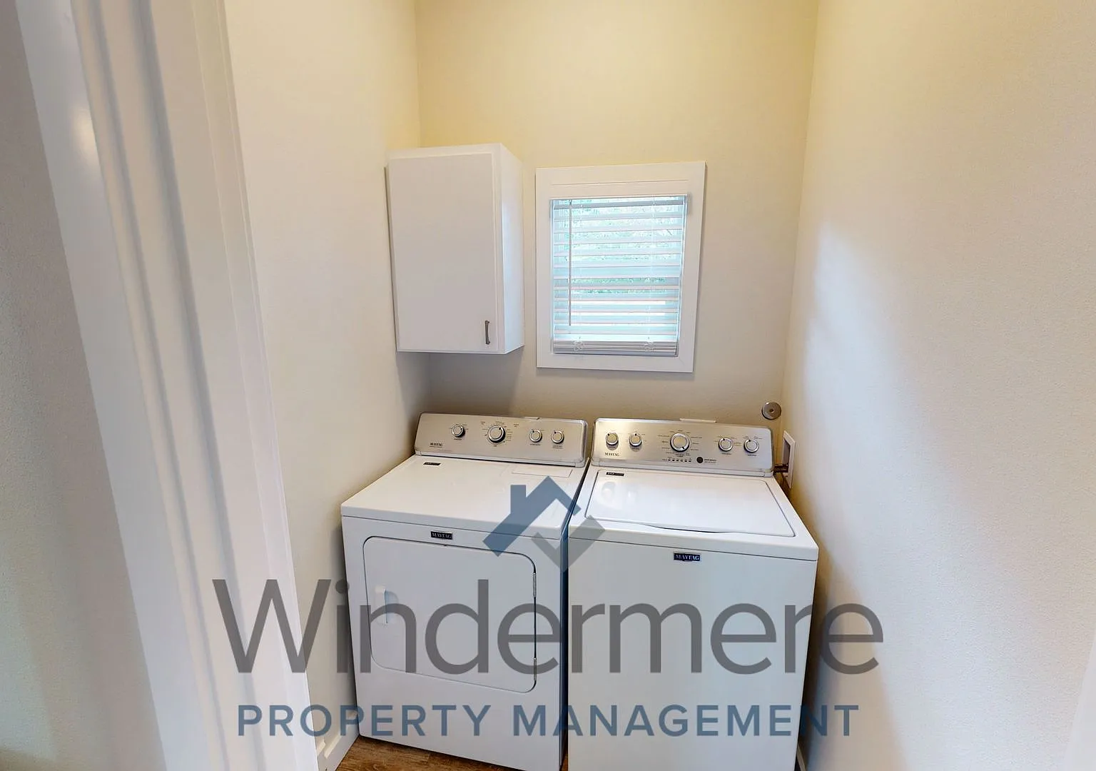 1322 East Alder — Photo 4