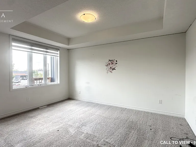 1736 Finley Cres — Photo 3
