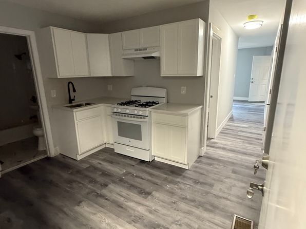 922 State St APT 2B