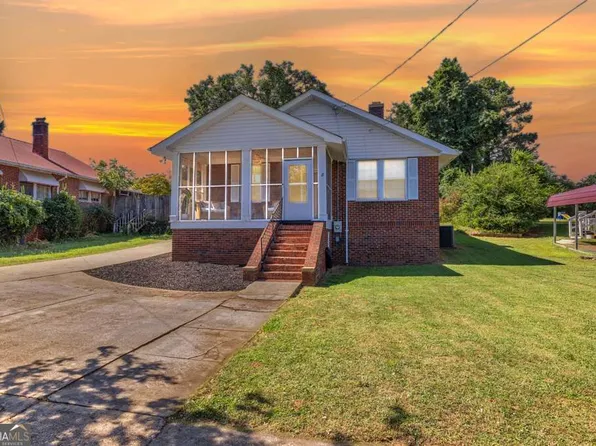 8 J Ave, Gainesville, GA 30504