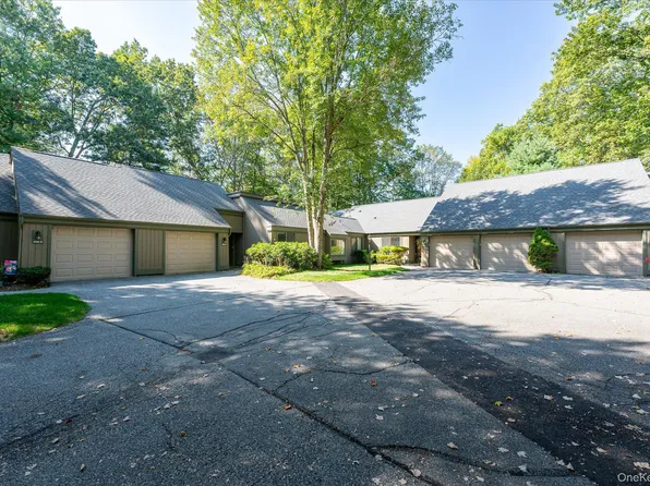 438 Heritage Hills #B, Somers, NY 10589