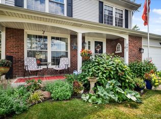 282 Springbrook Ln, Carol Stream, IL 60188