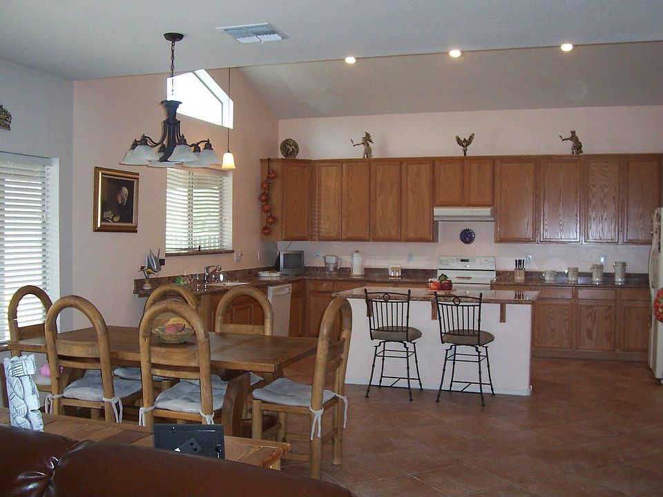 2nd image of 597 W Cobblestone Ct