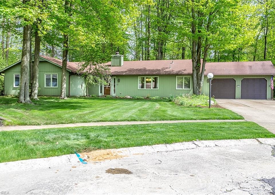 1st image of 32551 Sweetbriar Ct