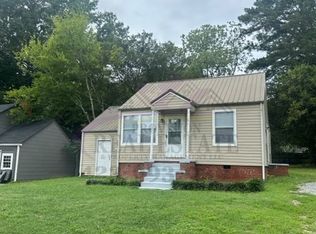 909 Emmett Ave NW, Cleveland, TN 37311