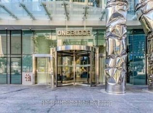 1 Bloor St E #2612, Toronto, ON M4W0A8