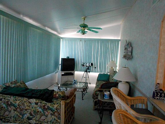 3rd image of 150 Malcolm Dr #150
