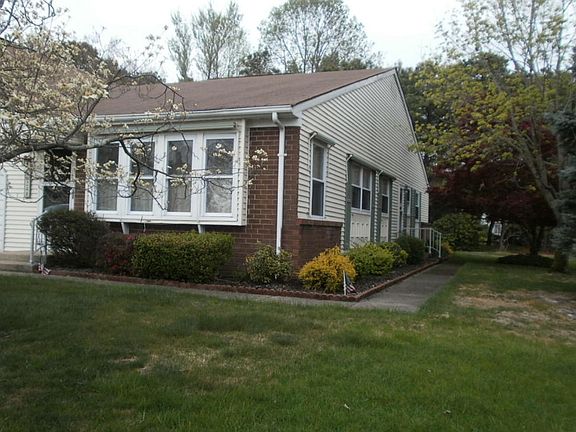 4th image of 24B Easton Dr #55