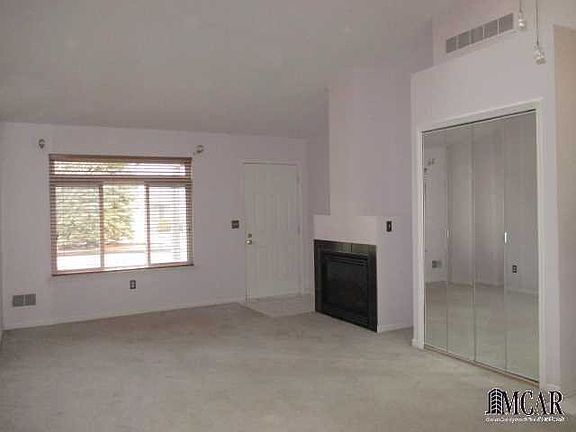 3rd image of 23459 Mahoney Ct