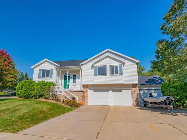 787 Ridge View Lane, Oregon, WI 53575