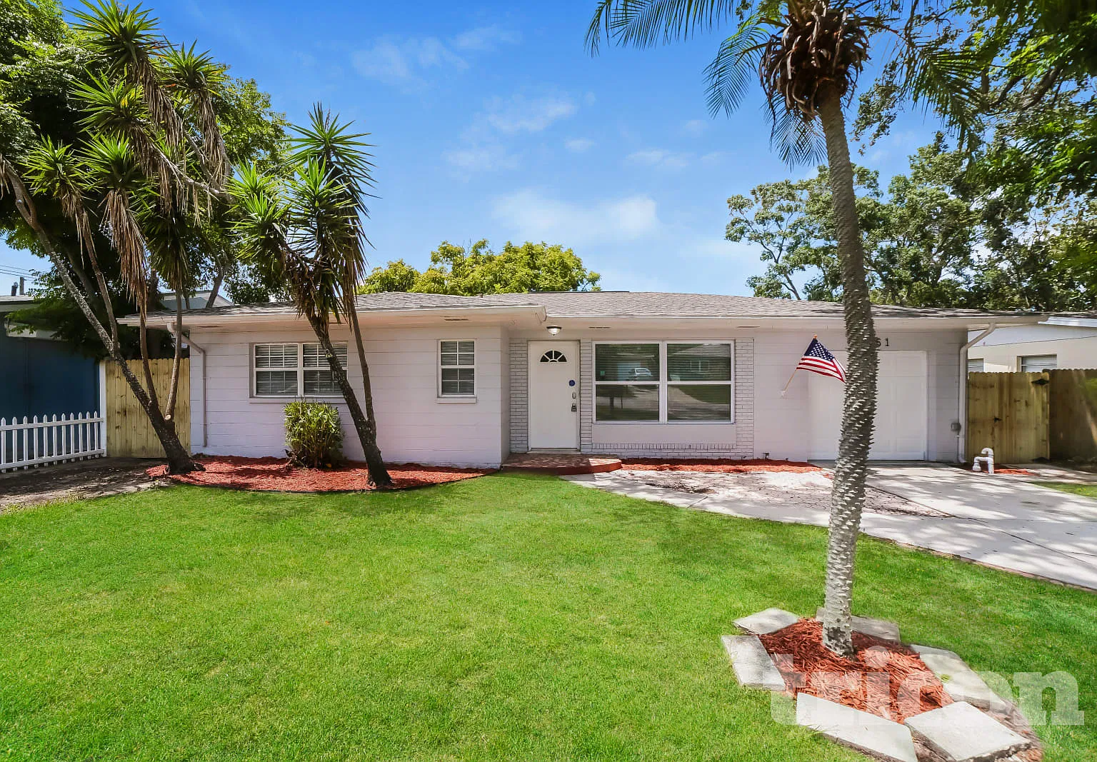 2761 59th Avenue North St. Petersburg FL — Photo 1