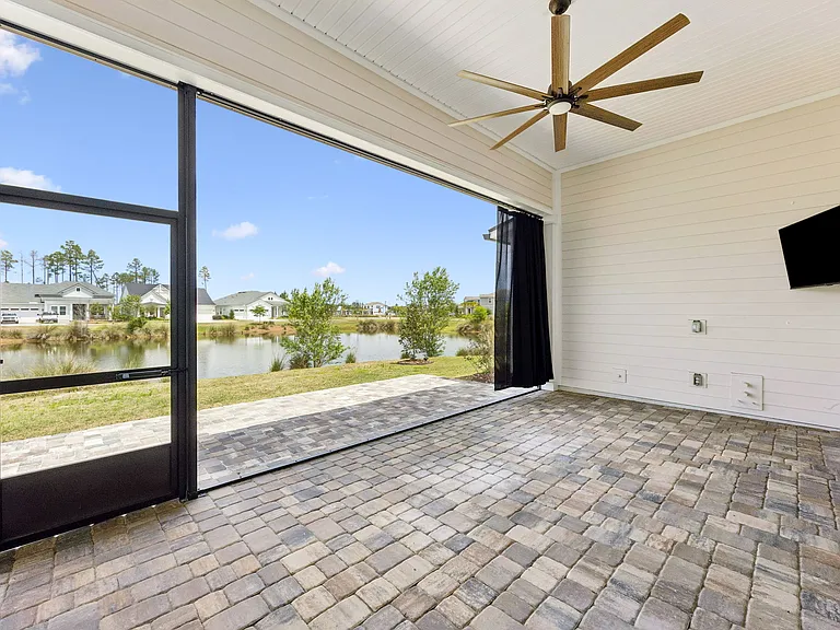 351 Sawgrass Dr — Photo 39