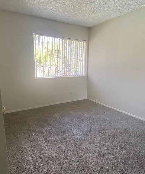 633 E Foothill Blvd — Photo 12