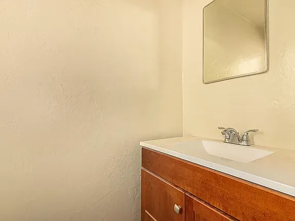 1303 N Roberts Way — Photo 8