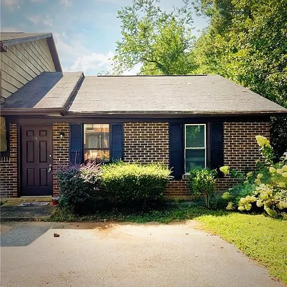 1220 Natchez Trce #D — Photo 1