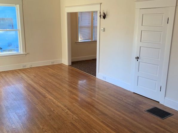 633 NE 68th Ave