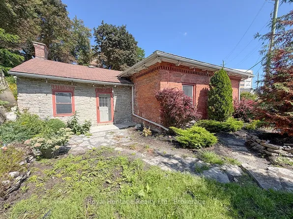 6 Willard St, Belleville, ON K8P 1C5