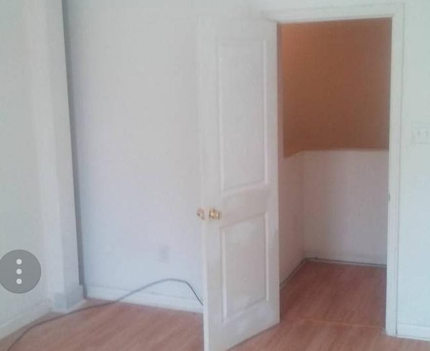 1st image of 823 Mosby St APT B
