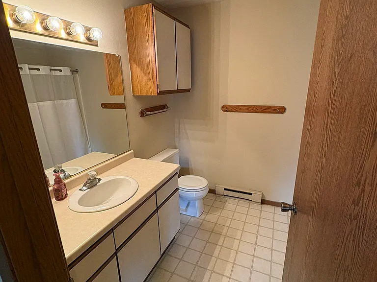 2208 Hanley Rd #6 — Photo 2