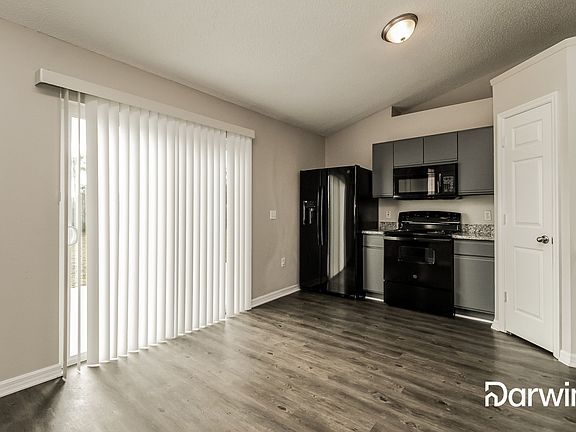 3rd image of 2729 Gramercy Dr
