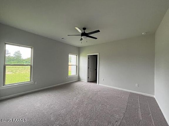 5th image of 303 Cainwood Ct