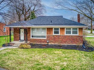 22404 Edgewood St, Saint Clair Shores, MI 48080