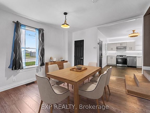 5th image of 76 Bell St